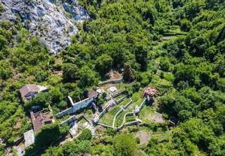 Люкс-шатры Old village Godinje Glamping Вирпазар-1